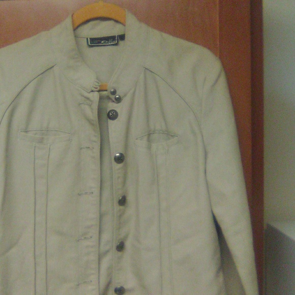 Oakley - Picture 5 of 7